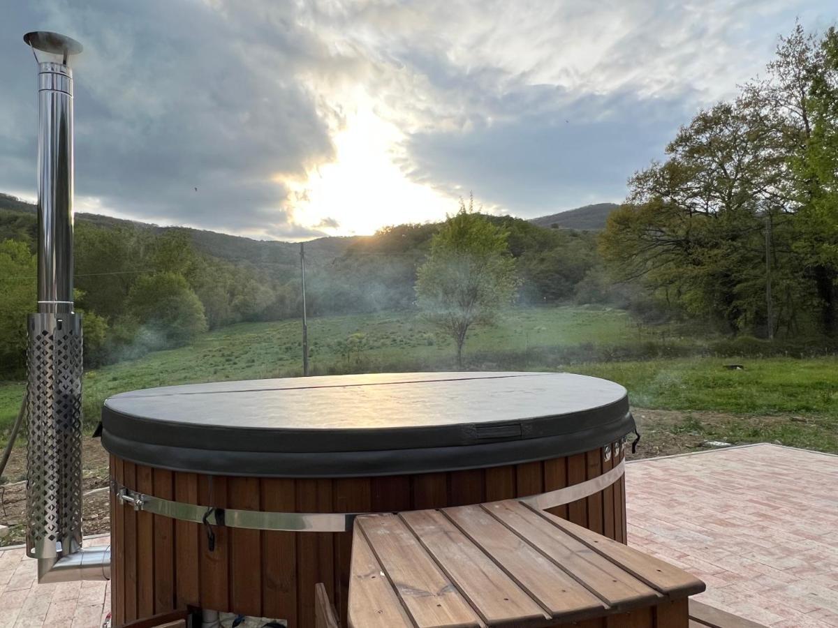 Agriturismo Le Radici Умбертиде Экстерьер фото